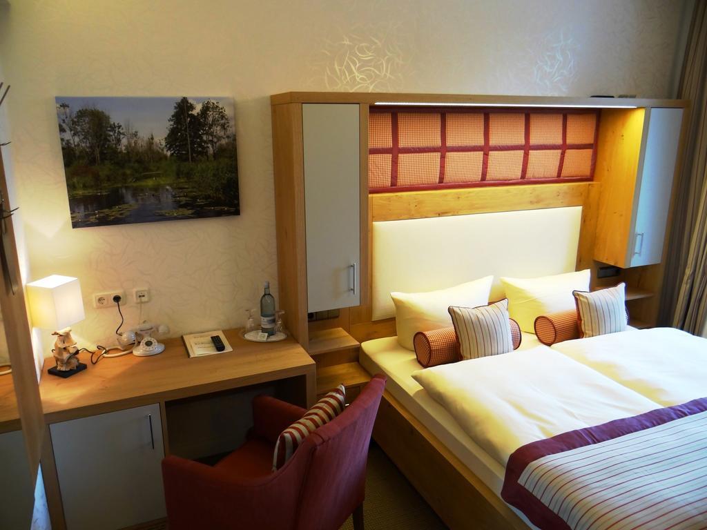 Hotel Und Restaurant Am Peenetal Liepen  Room photo