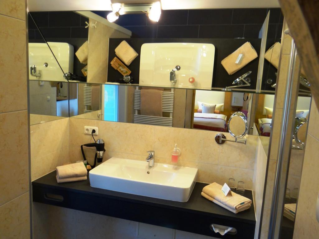Hotel Und Restaurant Am Peenetal Liepen  Room photo