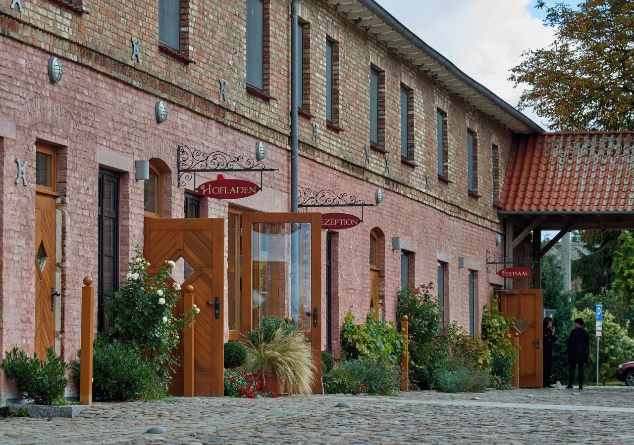 Hotel Und Restaurant Am Peenetal Liepen  Exterior photo